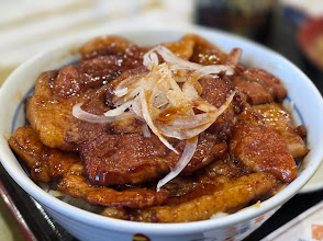 帯広名物の香ばしい豚丼